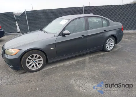 2007 BMW 328Xi z USA, uszkodzony, nr VIN WBAVC93557KX60493